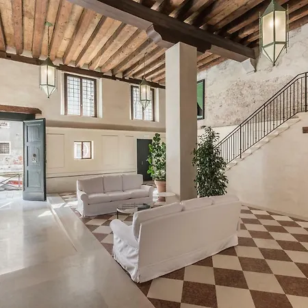 Apartment Scaleter Venetian Design *